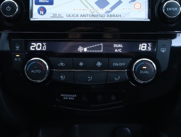 Nissan Qashqai II Crossover 1.2 DIG-T 115KM 2017 Nissan Qashqai 1.2 DIG-T, Salon Polska, Navi, zdjęcie 15