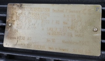 ЗУБЧАТЫЙ РЕДУКТОР SEW 0,55/0,88кВт 20/40 об/мин