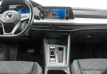 Volkswagen Golf VIII Variant 2.0 TDI 115KM 2021 Volkswagen Golf 2.0 TDI 85KW, kamera cofania, podgrzewane fotele przednie, zdjęcie 15