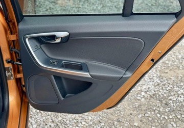 Volvo V60 I Kombi 2.0 D3 163KM 2010 Volvo V60 D3 5cyl 163KM Automat bixenon polskory PDC Navi 2.0 Diesel, zdjęcie 32