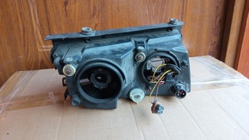 ПЕРЕДНИЙ ФОНАРЬ VW PASSAT B5