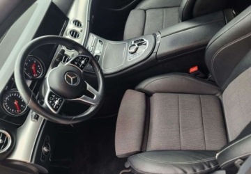 Mercedes Klasa E W213 Kombi 2.0 220d 194KM 2019 Mercedes-Benz Klasa E 220 d 9G-TRONIC AMG FULL LEDY NAVI PÓŁ SKÓRY STAN BDB, zdjęcie 9