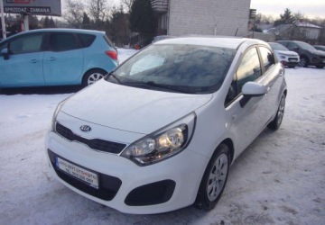 Kia Rio III Hatchback 3d 1.2 DOHC CVVT 85KM 2012 Kia Rio Kia Rio III Salon PL 1.2 Benzyna 86KM, zdjęcie 2