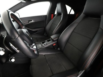 Mercedes CLA C117 Coupe Facelifting 2.0 250 Sport 218KM 2017 Mercedes CLA 250 AMG Line Automat Navi Tempomat, zdjęcie 12