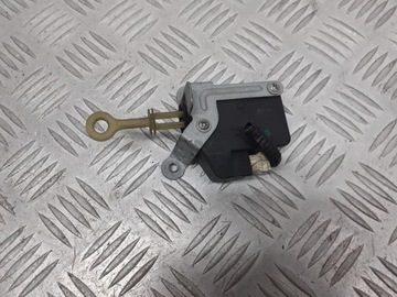 VZPĚRA/TLAKOVAČ ZÁMKU KRYT KUFRU PEUGEOT 107