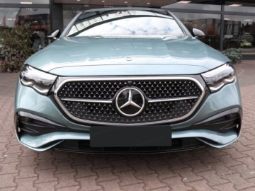 Mercedes Klasa E W214 Sedan 2.0 220d 197KM 2025 MERCEDES-BENZ E Klasa 220 d AMG 2.0 (197KM) 2025, zdjęcie 1