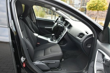Volvo V60 I Kombi Facelifting 2.0 D2 DRIVE-E 120KM 2015 Volvo V60 2.0d 120KM Manual 2015r. LED NAVi TEMPOM, zdjęcie 11