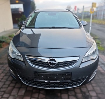 Opel Astra J Sports Tourer Facelifting 1.4 Turbo ECOTEC 120KM 2012 OPEL ASTRA J 1.4 Turbo 150 Lat Opla, zdjęcie 4