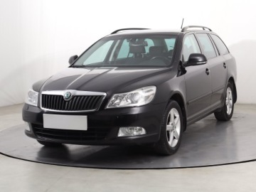 Skoda Octavia II Kombi 1.4 TSI 122KM 2011 Skoda Octavia 1.4 TSI, Xenon, Klima, Klimatronic, zdjęcie 1
