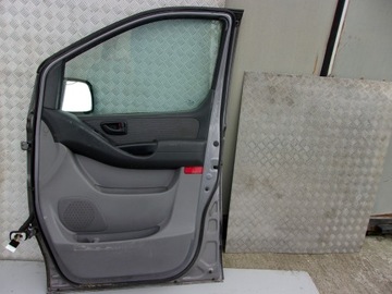 DVEŘE PRAVÝ PŘEDNÍ HYUNDAI H1 09R ^