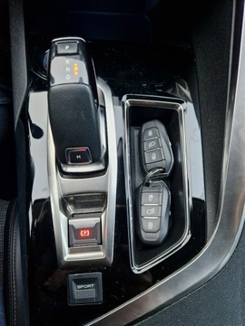 Peugeot 3008 II Crossover 1.2 PureTech 130KM 2019 Peugeot 3008 Automat. Virtual kokpit. Navigacja, zdjęcie 28