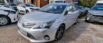 Toyota Avensis III 2014 Toyota Avensis 2014r, 2.0 D4D. Lekko przetarty lewy bok. Jezdzi. 2.0 142KM, zdjęcie 1