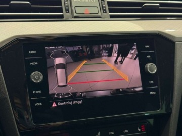 Volkswagen Passat B8 Variant Facelifting 2.0 TDI SCR 150KM 2020 Volkswagen Passat EVO Business Kamera cofania Asystent parkowania ACC, zdjęcie 34