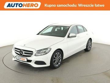 Mercedes Klasa C W205 Limuzyna 180 156KM 2018 Mercedes C 180 automat półskóra klima auto