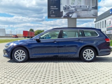 Volkswagen Passat B8 Variant 2.0 TDI BlueMotion SCR 150KM 2016 Volkswagen Passat 2.0 150Ps DSG Navi Alu Zarej.PL Gwarancja 2.0 Diesel, zdjęcie 2