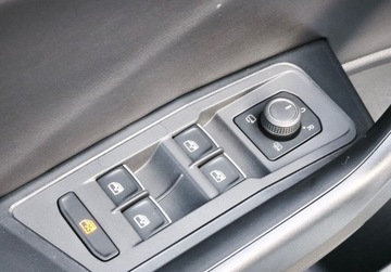 Volkswagen T-Roc I SUV 1.5 TSI ACT 150KM 2021 Volkswagen T-Roc Premium R-LINE, FV 23, ACC, Kamera, GPS, Podgrzewane fote, zdjęcie 19