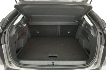 Citroen C4 III SUV 1.2 PureTech 130KM 2023 Citroen C4 1.2 PureTech, Salon Polska, zdjęcie 10