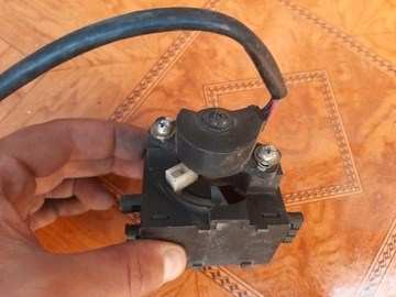 СИЛОВОЙ КЛАПАН МОТОР СЕРВОКЛАПАНА SUZUKI RGV 250