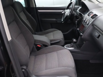 Volkswagen Touran I 2.0 TDI 140KM 2006 VW Touran 2.0 TDI, DSG, Klima, Klimatronic, zdjęcie 8