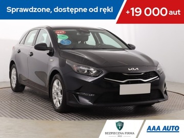 Kia Ceed III Hatchback Facelifting  1.5 T-GDI 160KM 2022 Kia Ceed 1.5 T-GDI MHEV, Salon Polska