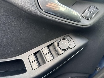 Ford Fiesta VIII Hatchback 5d 1.0 Eco Boost 100KM 2021 Ford Fiesta 1.0 EcoBoost Titanium ASS Mk8 (2017-), zdjęcie 18