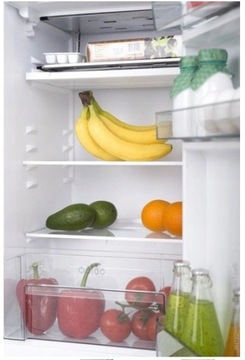 Встраиваемый холодильник Sharp, небольшая морозильная камера, до -5 градусов, высота: 82,5 см.