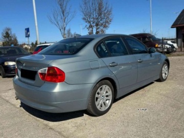 BMW Seria 3 E90-91-92-93 Limuzyna E90 318i 129KM 2007 BMW Seria 3 BMW Seria 3 2,0 Benzyna Super Stan Zamiana 2.0 Benzyna 129KM, zdjęcie 9