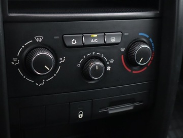 Peugeot 207 Hatchback 5d 1.4 VTi 95KM 2010 Peugeot 207 1.4 VTi, Klima, zdjęcie 12