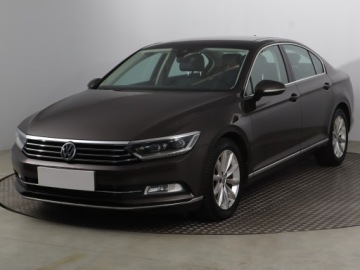 Volkswagen Passat B8 Limousine 2.0 TSI BlueMotion Technology 220KM 2017 VW Passat 2.0 TSI, Salon Polska, Serwis ASO, zdjęcie 1