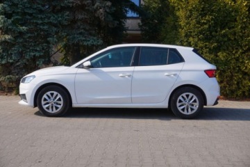 Skoda Fabia IV 1.0 MPI 80KM 2023 Skoda Fabia SalonPL, Kamera, Czuj. park., Klima, FrontLine Assist, Tempoma, zdjęcie 3