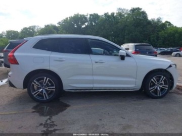 Volvo XC60 II 2021 Volvo XC 60 2021 Volvo XC60 T6 AWD Momentum 2.0 Benzyna 316KM, zdjęcie 12