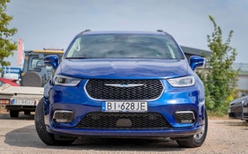 Chrysler Pacifica II 3.6 V6 Hybrid 264KM 2021 Chrysler Pacifica Chrysler Pacifica 3.6 eHybrid 264KM 3.6 Hybryda 264KM, zdjęcie 2