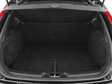 Volvo V40 II Hatchback Facelifting 2.0 D3 150KM 2018 Volvo V40 Automat navi klima auto czujniki, zdjęcie 19