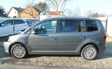 Volkswagen Touran II 1.6 TDI 105KM 2015 Volkswagen Touran 1.6 Diesel 104KM, zdjęcie 7