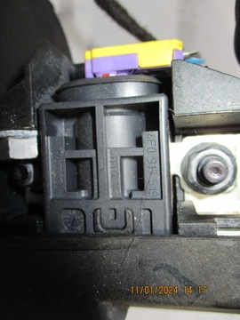 AUDI A4 B8 2007-2011 R - KLIKA NÁBOJ PYROTECHNICKÝ 4F0915519