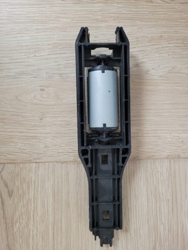 MOTOR SEDADLA LEVÝ ZVEDÁK PŘEDNÍ NISSAN X-TRAIL T32