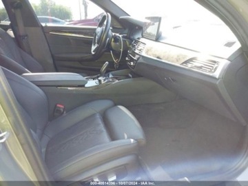 BMW Seria 5 G30-G31 2022 BMW Seria 5 540I XDrive 2022 3.0l 3.0 Benzyna 335KM, zdjęcie 9