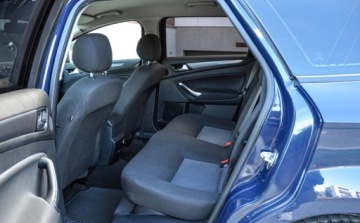 Ford Mondeo IV Kombi 2.0 Duratorq TDCi DPF 140KM 2014 Ford Mondeo SW 2,0TDCI Lift Salon PL 2014 r. 2.0 Diesel 140KM, zdjęcie 7