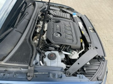 Volkswagen Passat B8 Limousine Facelifting 2.0 TDI 240KM 2020 Volkswagen Passat Highline Automat Podgrzewanie, zdjęcie 13