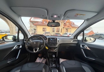 Peugeot 2008 I SUV Facelifting 1.2 PureTech 110KM 2017 Peugeot 2008 1.2 Benzyna 110KM, zdjęcie 12