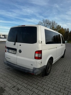 Volkswagen Caravelle T5 Caravelle Facelifting długi rozstaw osi 2.0 TDI 102KM 2013 VW Transporter T6 9-osobowy 2013r, 102KM, zdjęcie 1