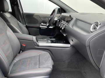 Mercedes GLA II Off-roader Facelifting 1.3 200 163KM 2025 MERCEDES-BENZ GLA 200 AMG Line Suv 1.3 (163KM) 2025, zdjęcie 7