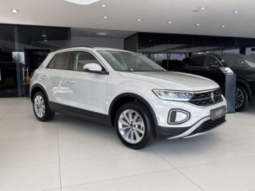 Volkswagen T-Roc I SUV Facelifting 1.5 TSI ACT 150KM 2023 Volkswagen T-Roc Life Kamera cofania Asystent parkowania CarPlayAndroid, zdjęcie 4