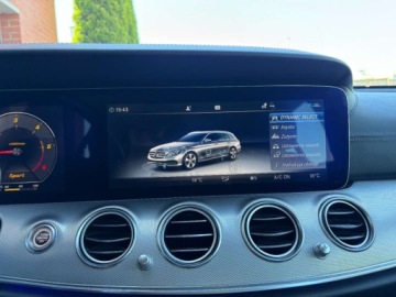 Mercedes Klasa E W213 Kombi 2.0 220d 194KM 2019 Mercedes-Benz Klasa E 2.0 diesel 194 KM zarej w PL automat zadbany ksia, zdjęcie 15