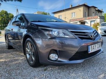 Toyota Avensis III Wagon Facelifting 1.8 Valvematic 147KM 2014 Toyota Avensis 1.8 147 KM 100% Przebieg 100% Bezwy, zdjęcie 4