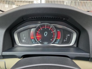 Volvo S60 II Sedan Facelifting 2.0 T5 DRIVE-E 245KM 2015 VOLVO S60 II Premium Plus T5, 2.0l benzyna 245KM Dokumentacja pochodzenia, zdjęcie 17