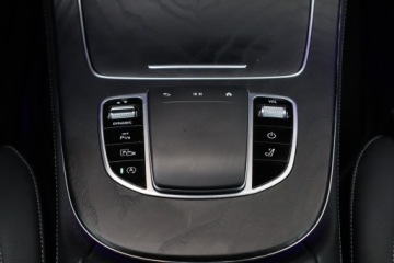 Mercedes Klasa E W213 All-terrain Facelifting 2.0 E220d 194KM 2021 Mercedes E E 220 d 4MATIC, Salon Polska, zdjęcie 18