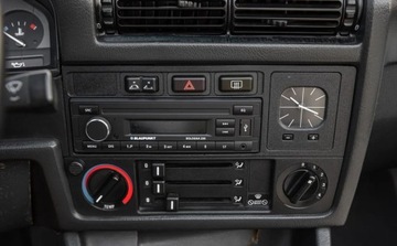 BMW Seria 3 E36 Sedan 325 i 192KM 1992 BMW Seria 3 3.0 i 231KM Skora BBS 2.5 Benzyna 192KM, zdjęcie 17