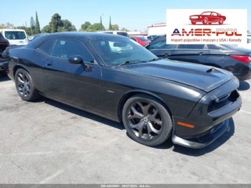 Dodge Challenger III 2019 Dodge Challenger Challenger rt 5.7 Benzyna 372KM