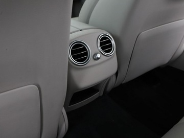 Mercedes Klasa C W205 Limuzyna 180 156KM 2014 Mercedes C 180 automat półskóra jane wnętrze, zdjęcie 39